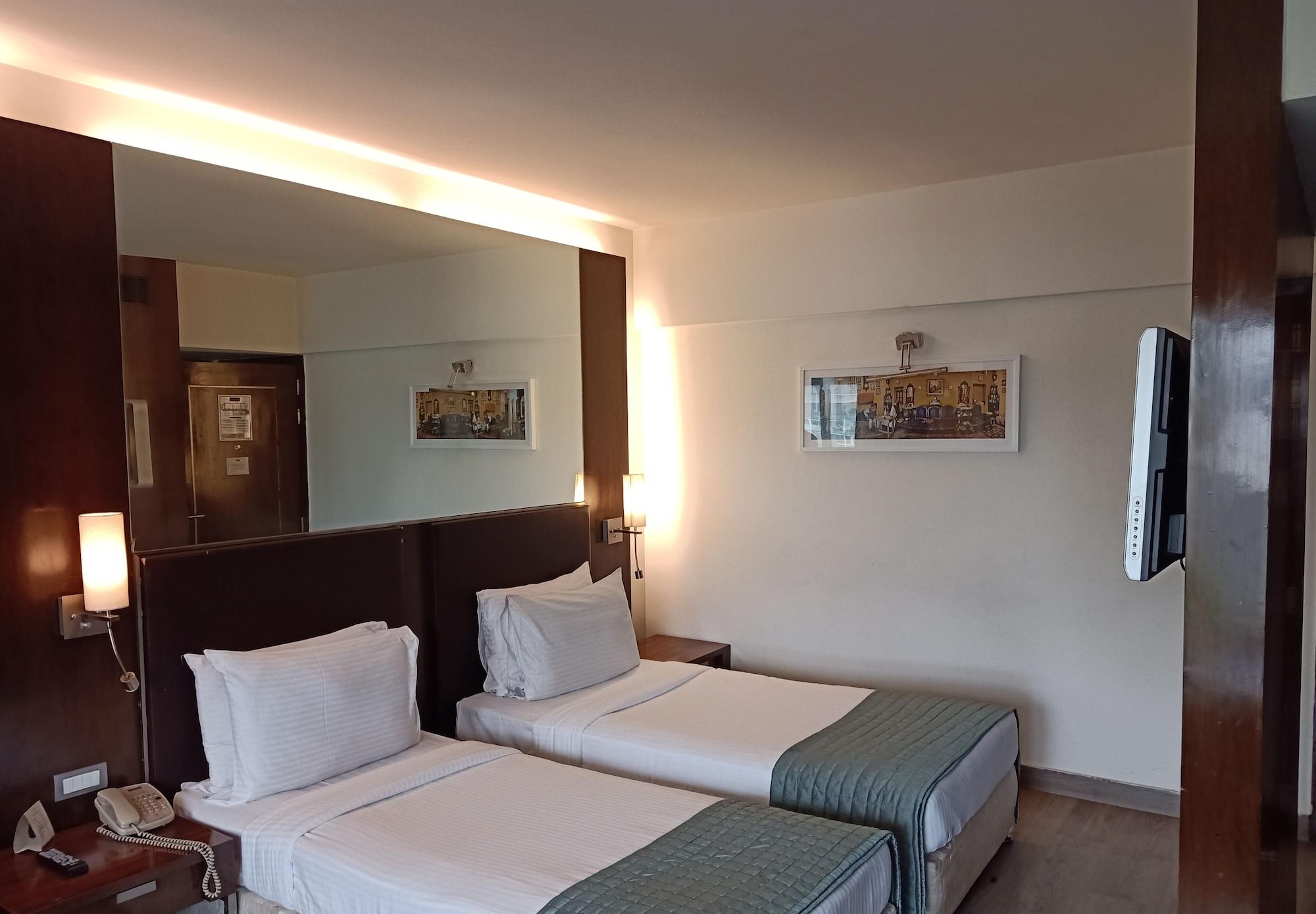 St Laurn Koregaon Park Pune Exteriör bild