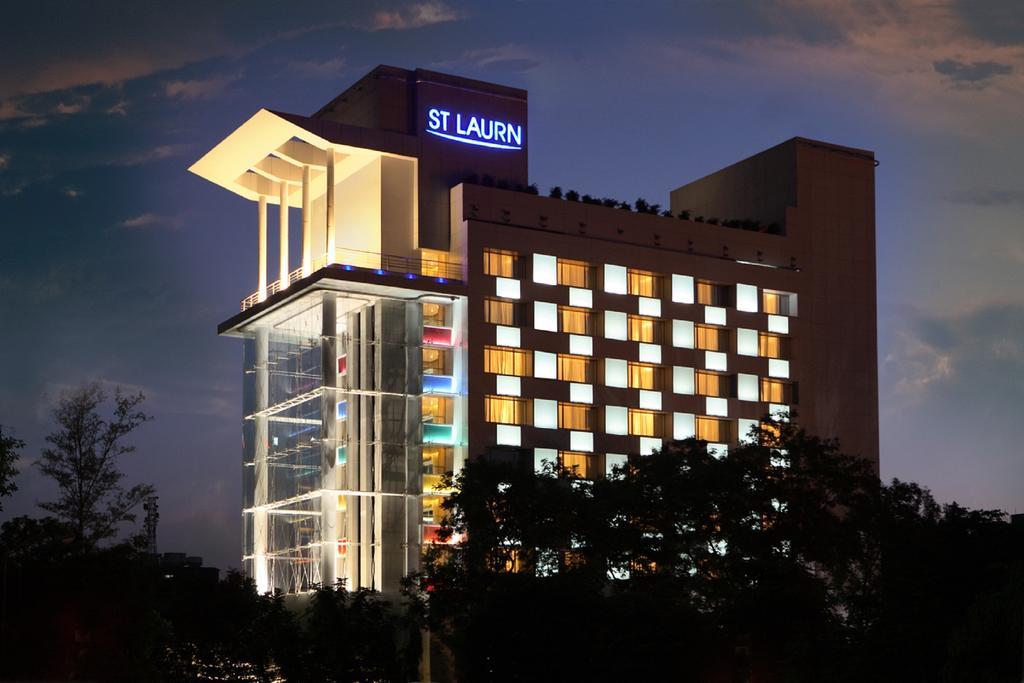 St Laurn Koregaon Park Pune Exteriör bild